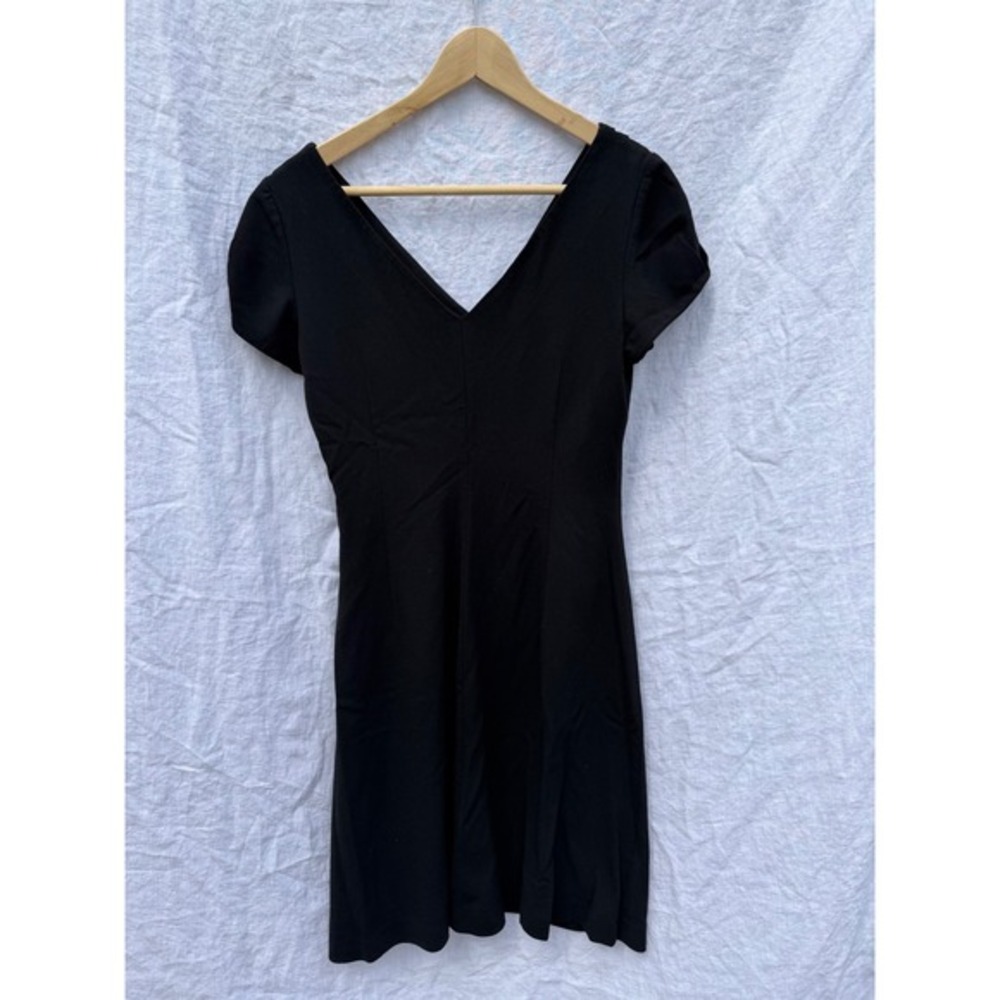Banana Republic Sheath Dress Womens Black Ruched V-Neck Short Sleeve Size 6 - Picture 2 of 7